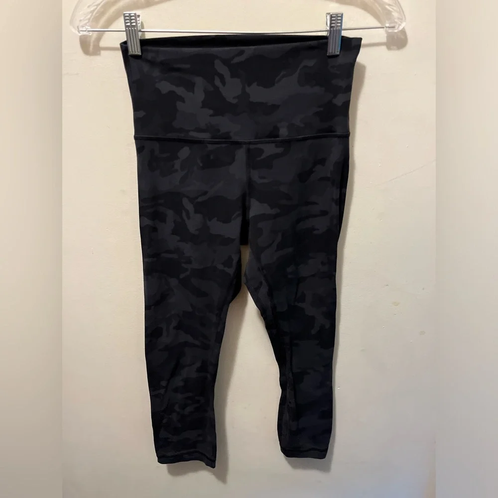 Lululemon align 21” camo black sz 6 - Picture 4 of 8